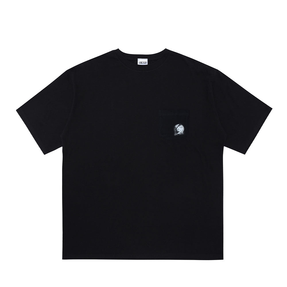 『ONE PIECE』ポケット付きビッグシルエットTシャツ　“HEROES”　サボ